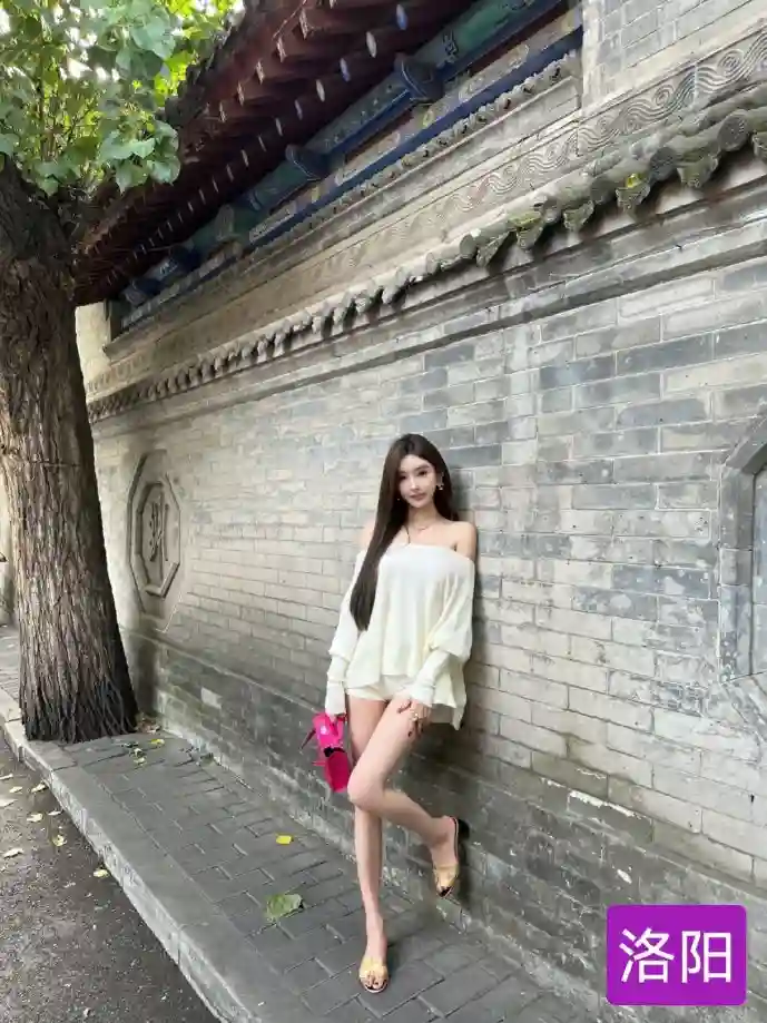 电影下载软件界面对比